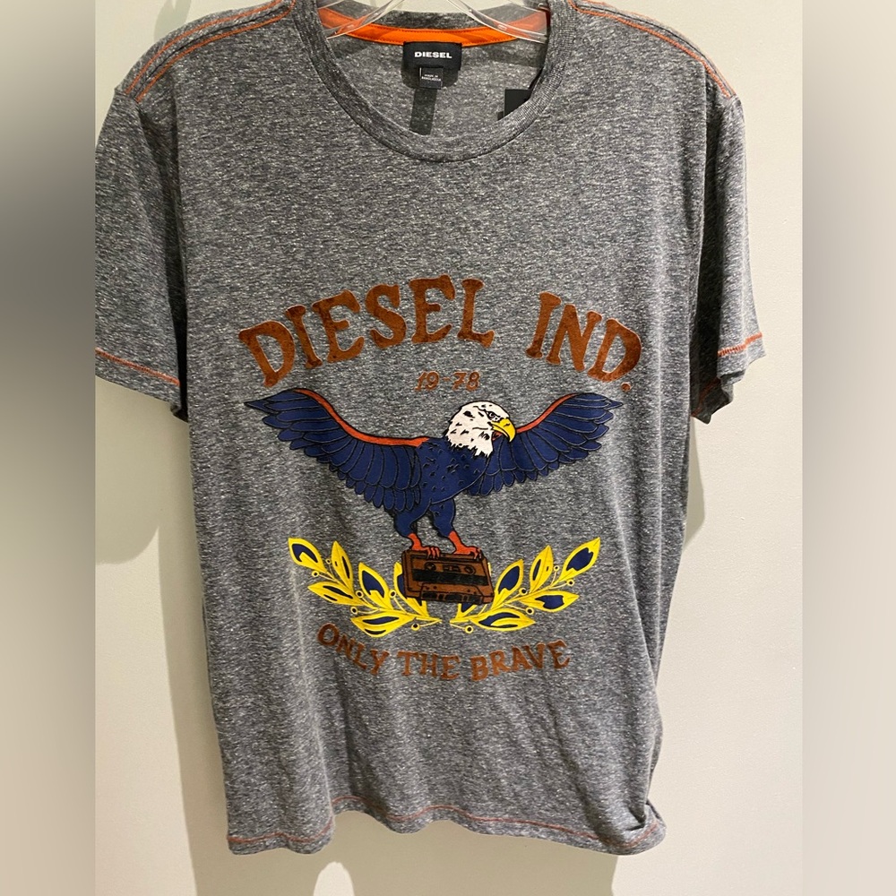 NWT Mens Diesel Graphic T-Shirt. Color Gray size Medium